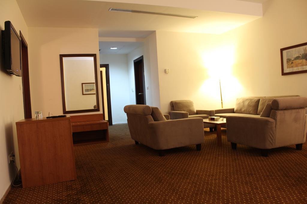 Al Fanar Palace Hotel And Suites Amman Eksteriør bilde