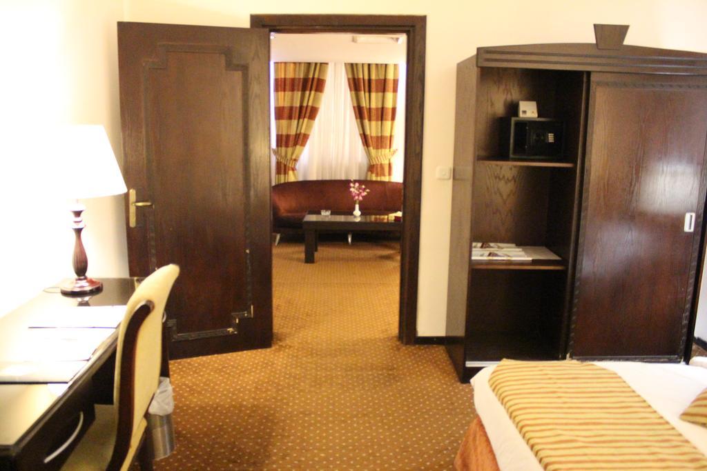 Al Fanar Palace Hotel And Suites Amman Eksteriør bilde